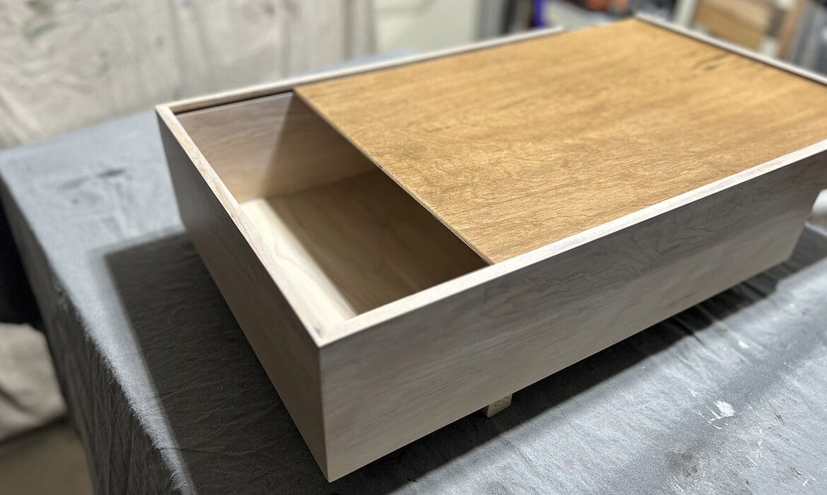 XL wooden gift box with sliding lid and continuous grain design